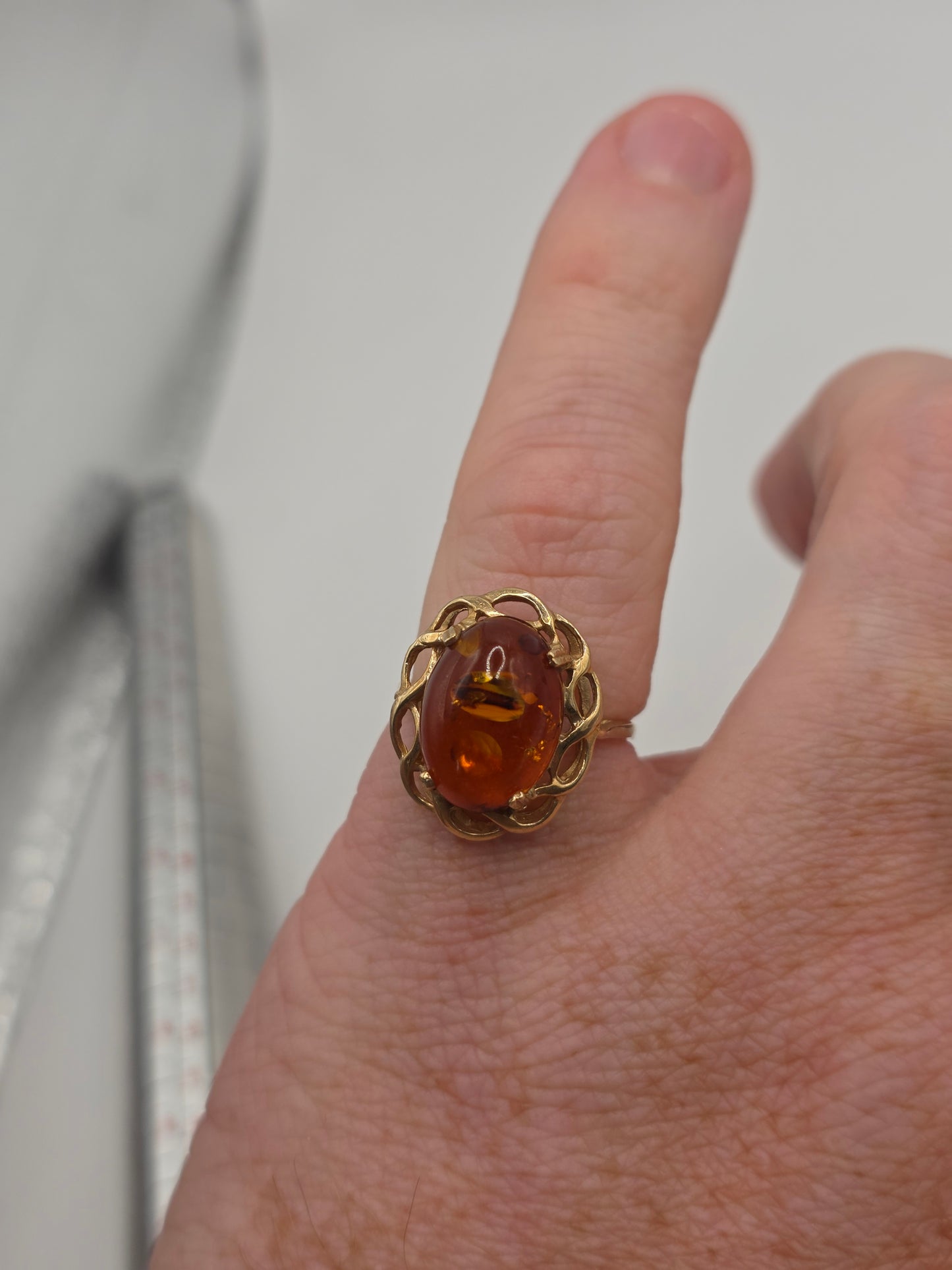 9ct gold amber ring