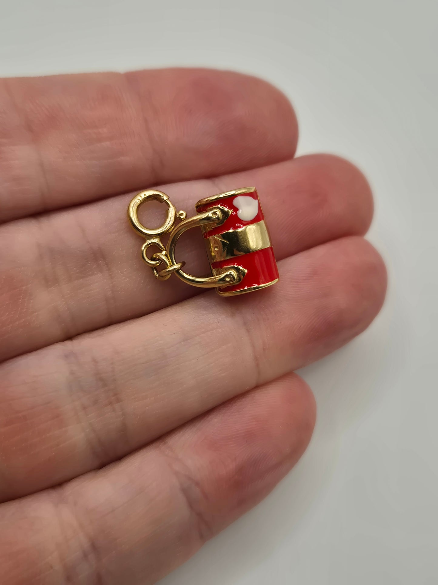 9ct gold enamelled handbag charm
