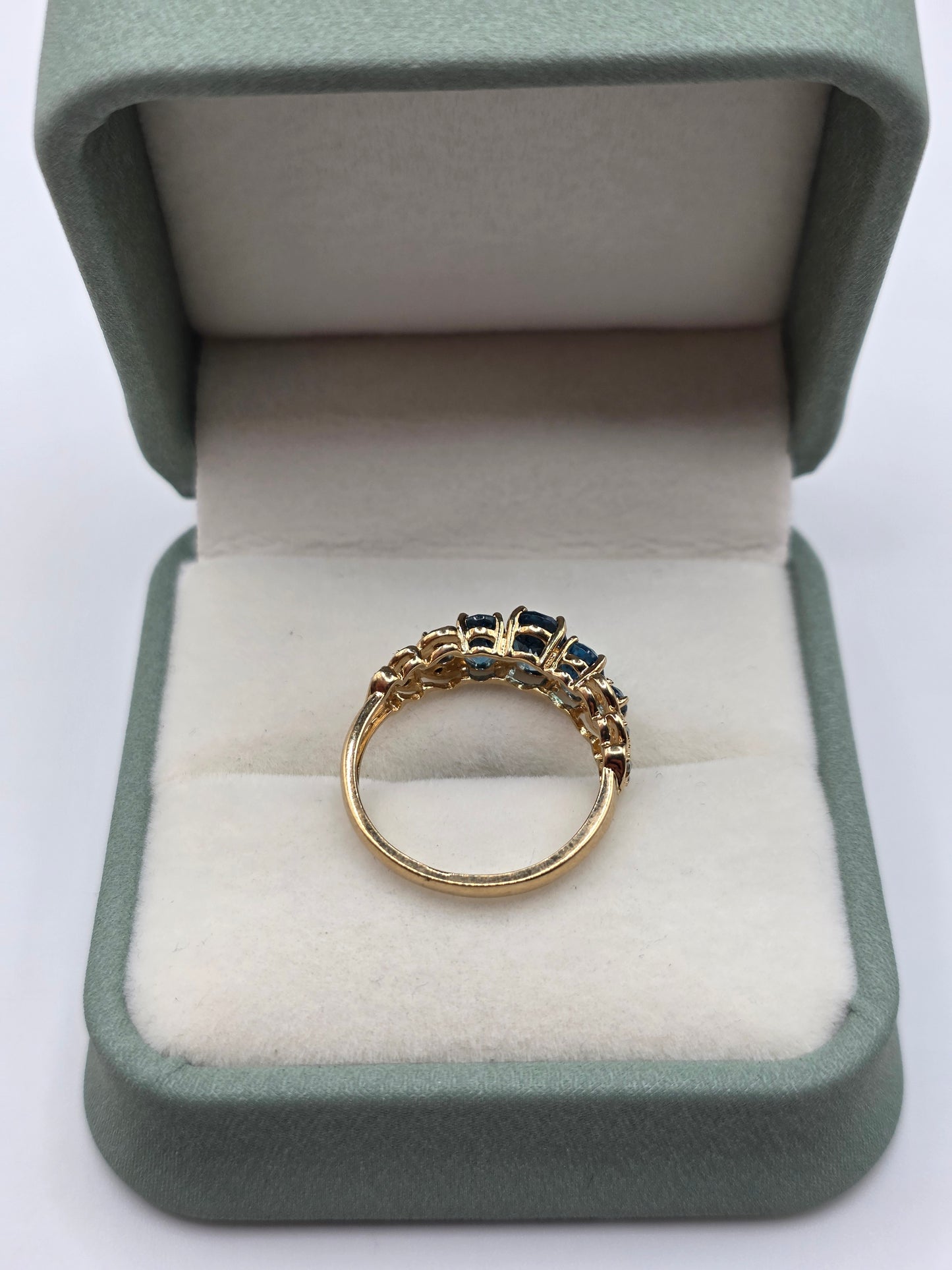 9ct gold topaz ring