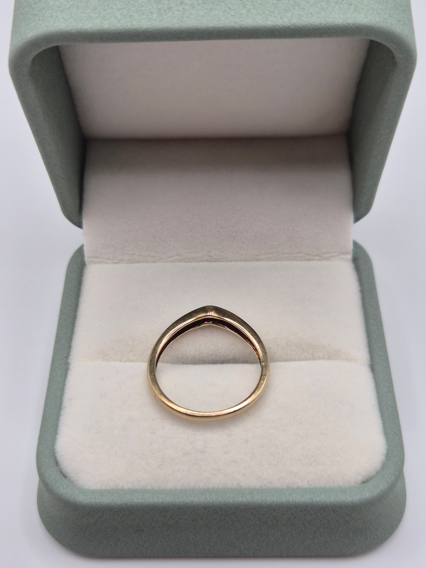 9ct gold diamond wishbone ring