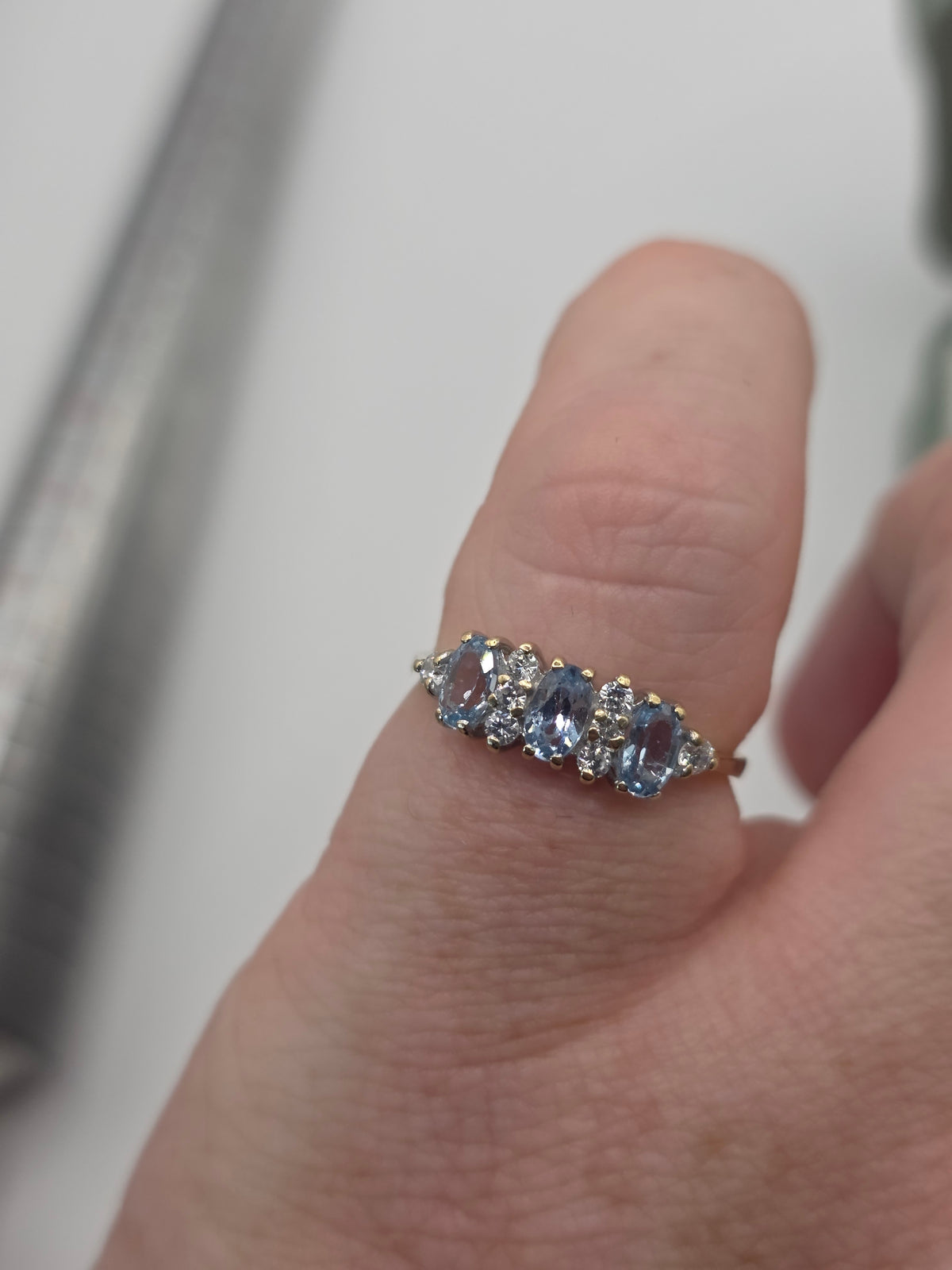 9ct gold topaz and zircon ring