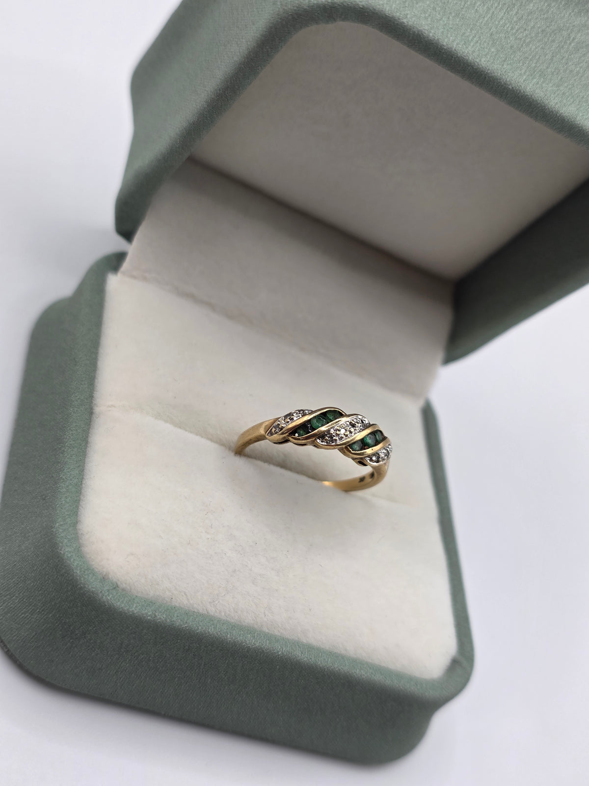 9ct gold emerald and diamond ring