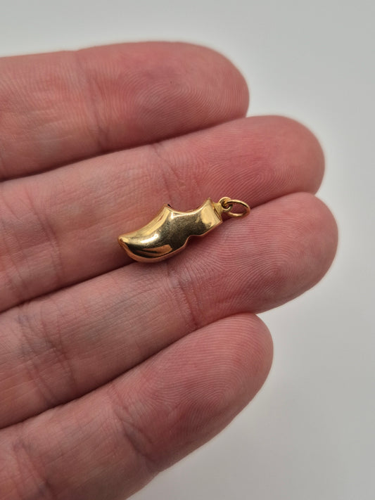 9ct gold clog charm
