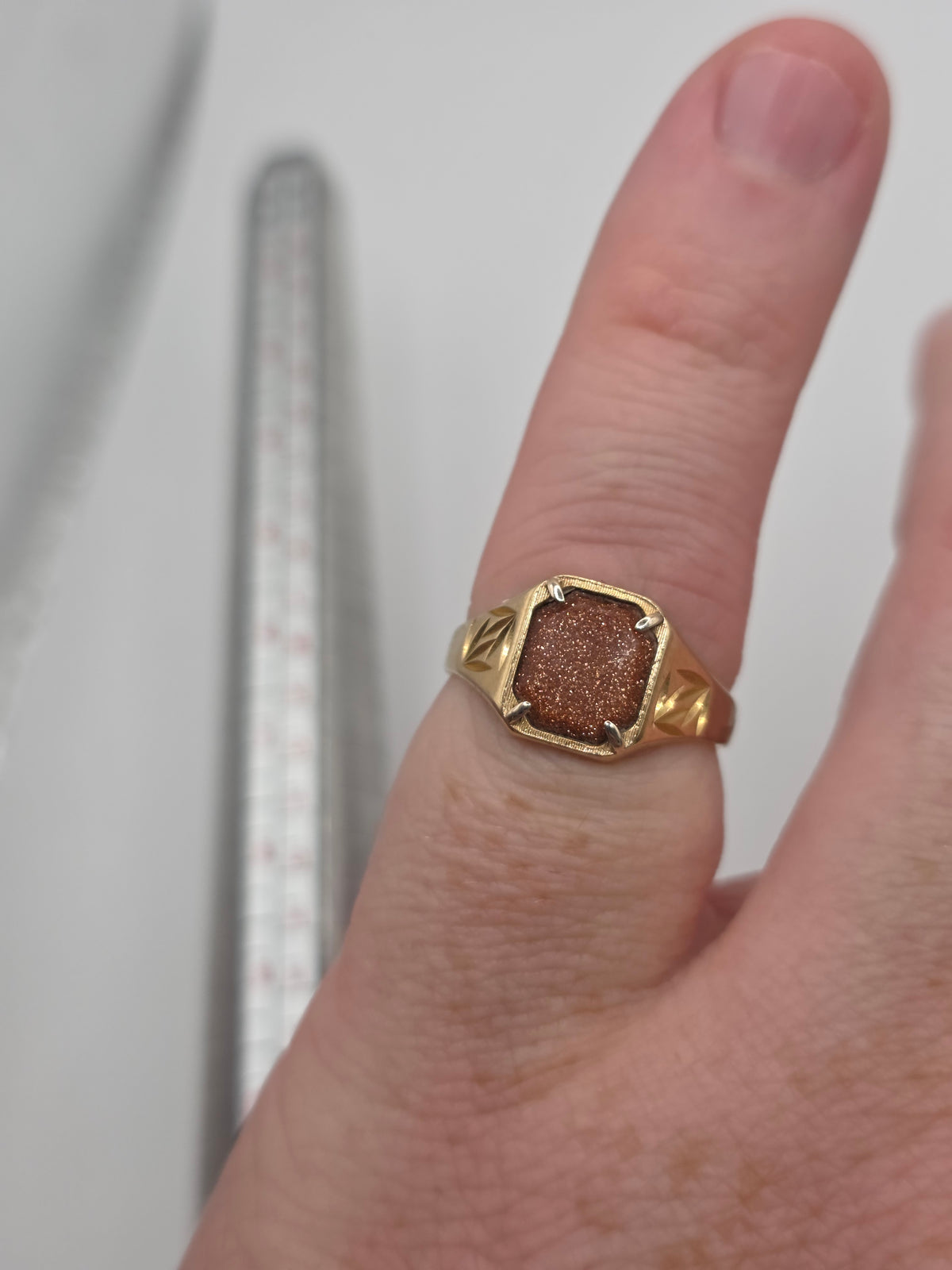 Vintage 9ct gold goldstone signet ring
