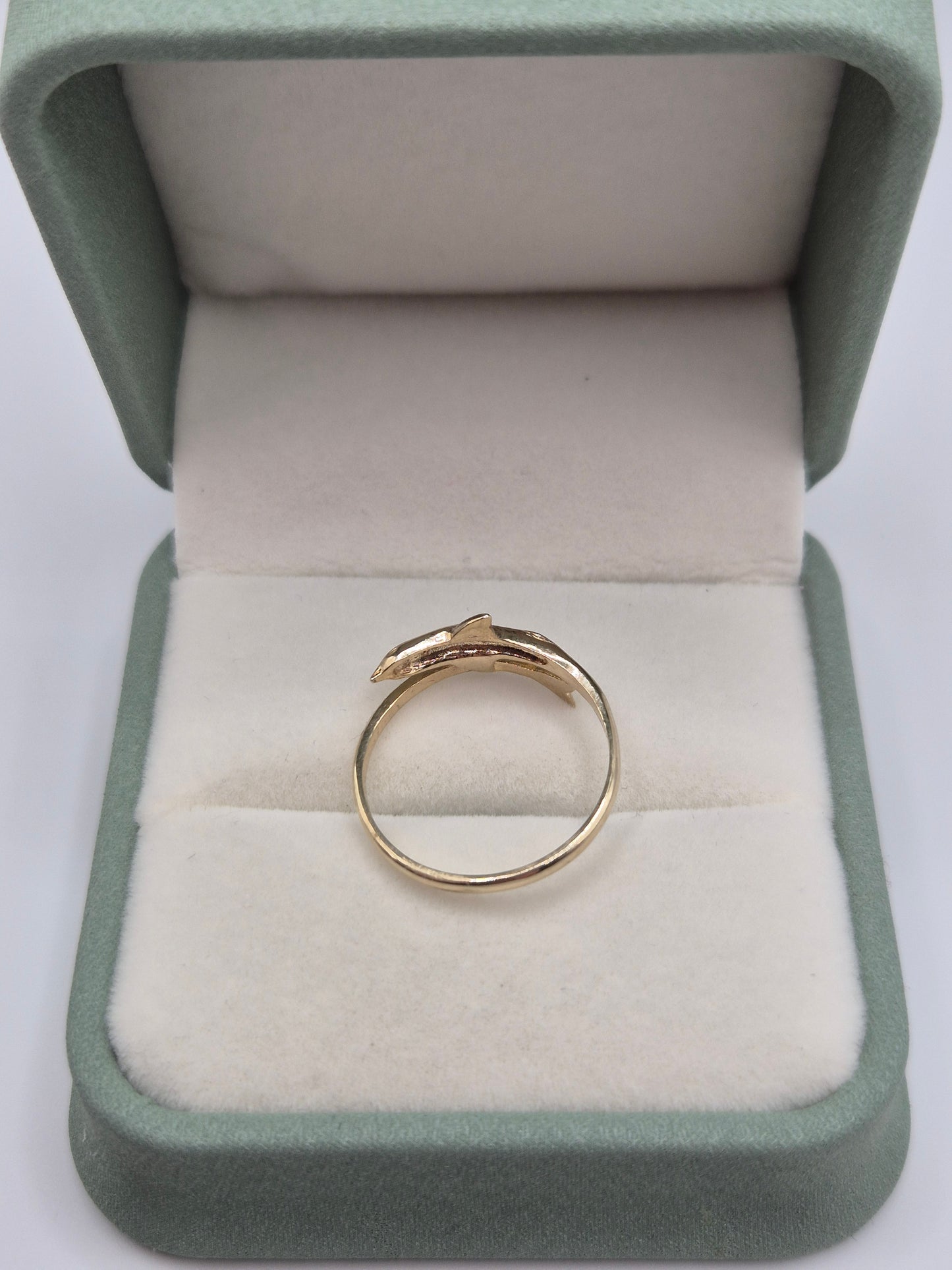 9ct gold dolphin ring