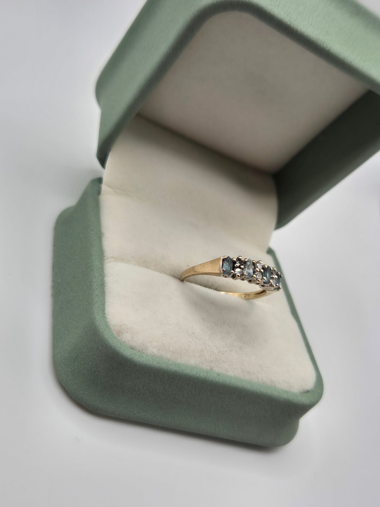 9ct gold topaz and cz ring