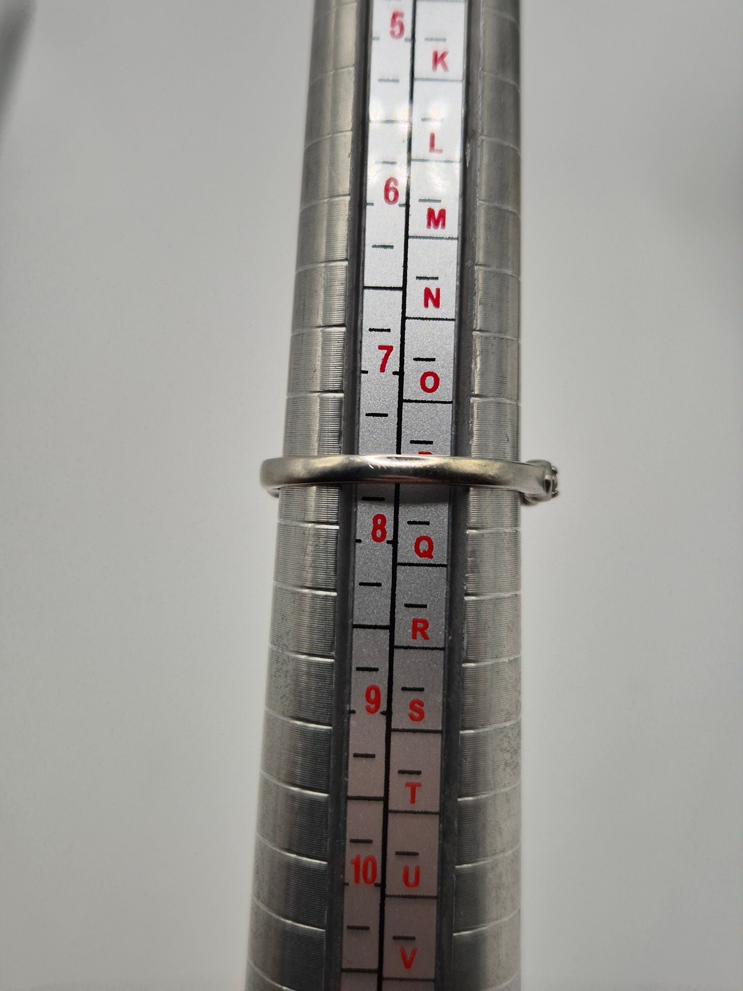 9ct white gold diamond ring