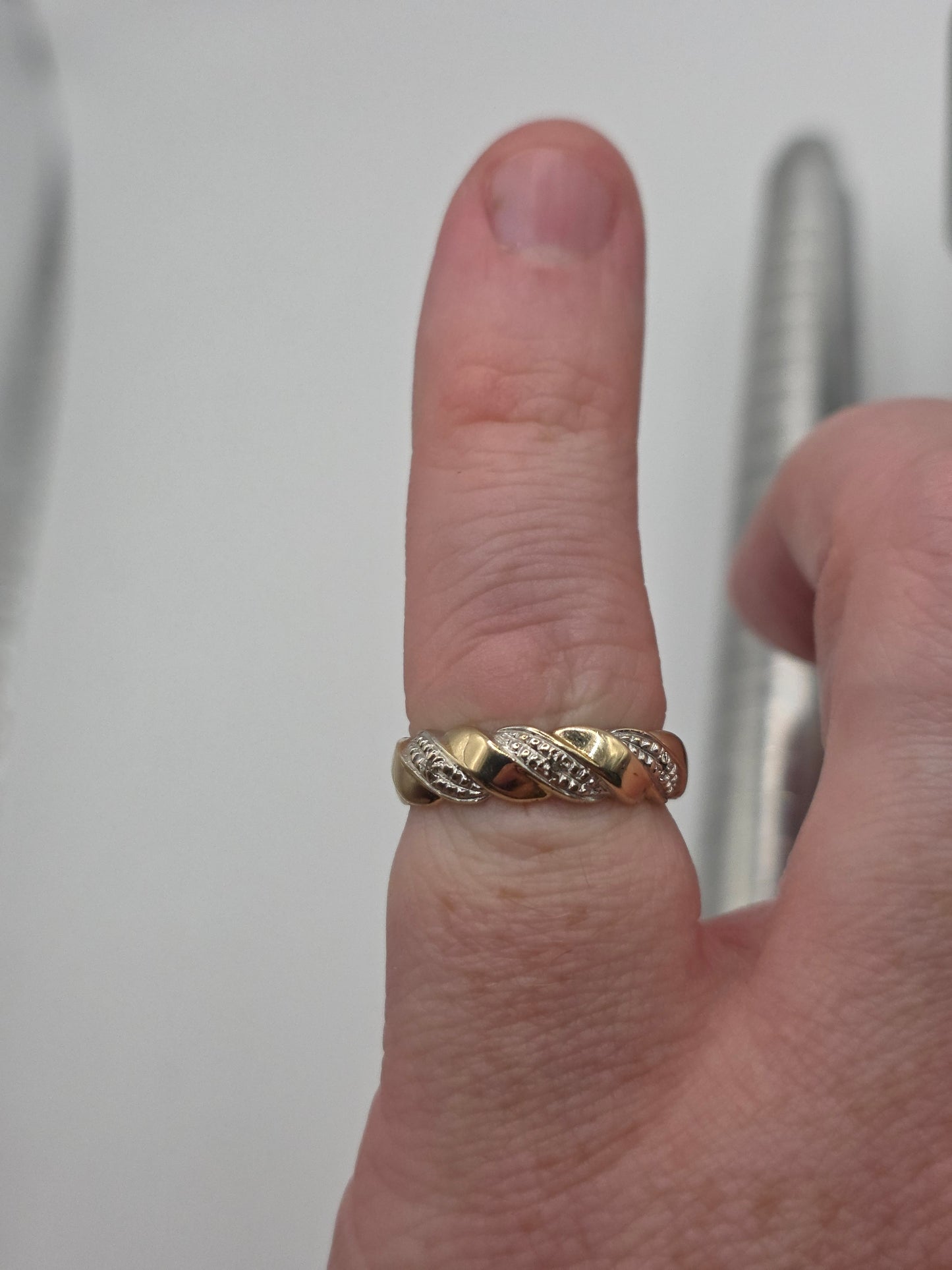 9ct gold diamond croissant ring