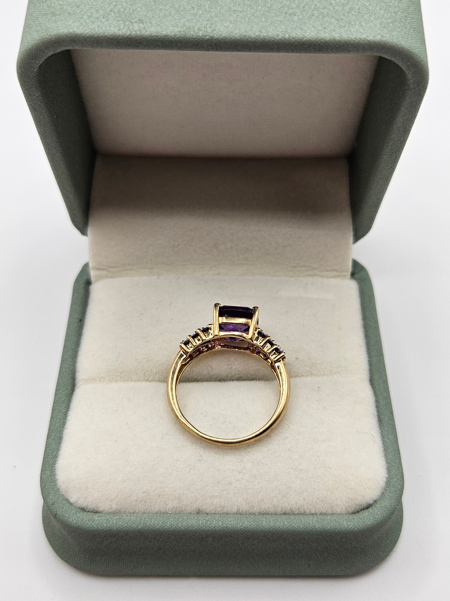 9ct gold amethyst and diamond ring