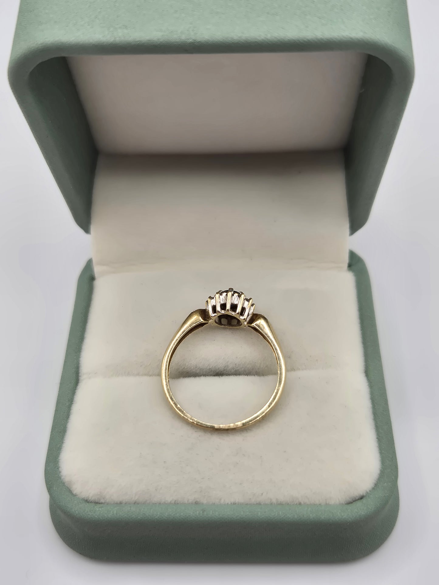 9ct gold sapphire and diamond ring