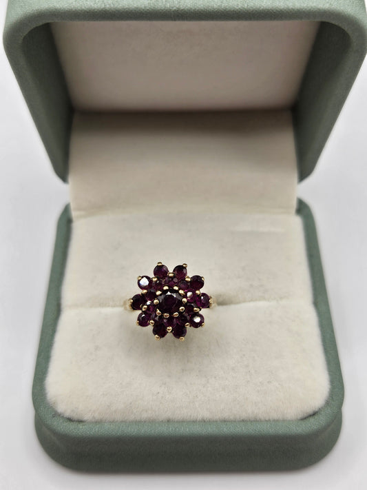 9ct gold garnet cluster ring