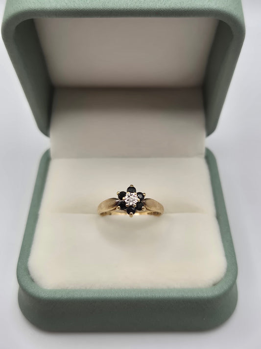 9ct gold sapphire and diamond ring