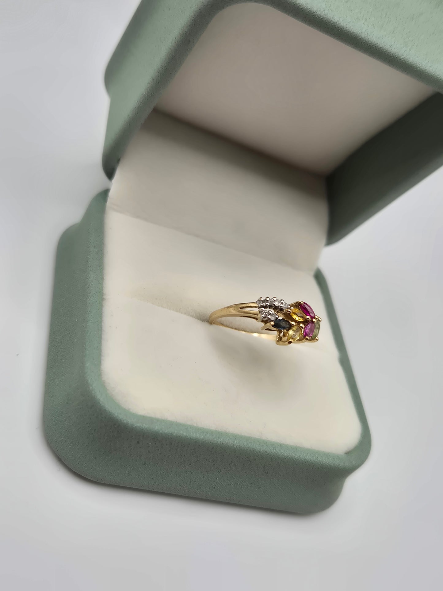 9ct gold multigen and diamond ring