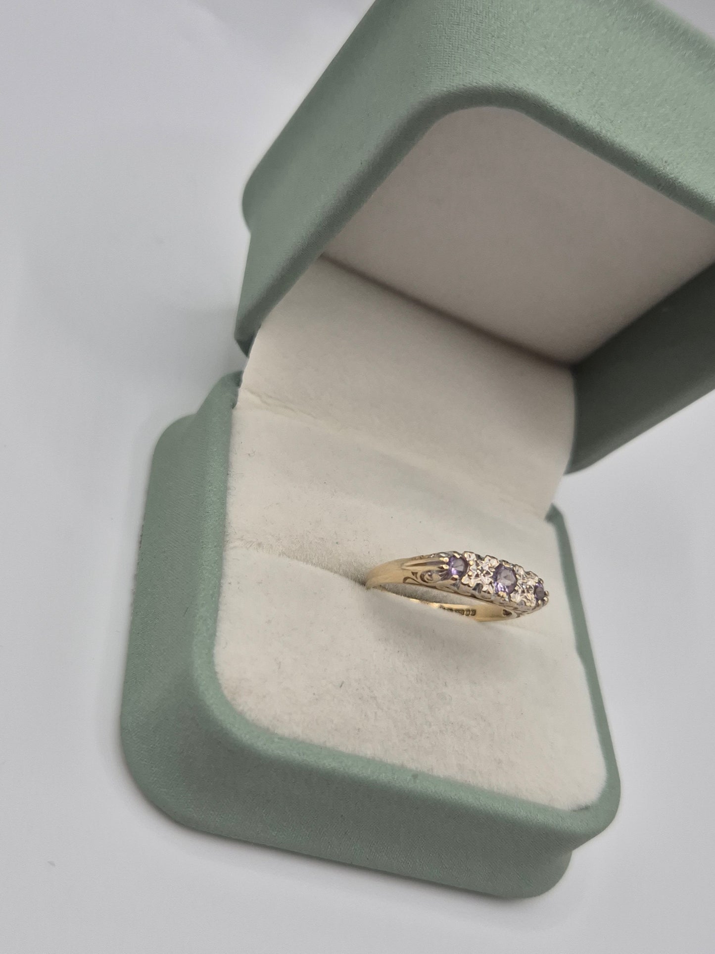 9ct gold amethyst and diamond ring