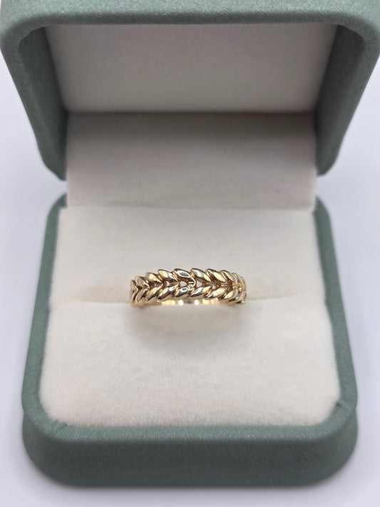 9ct gold ring
