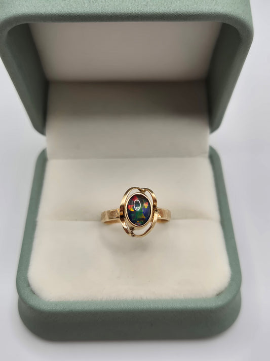 9ct gold opal ring