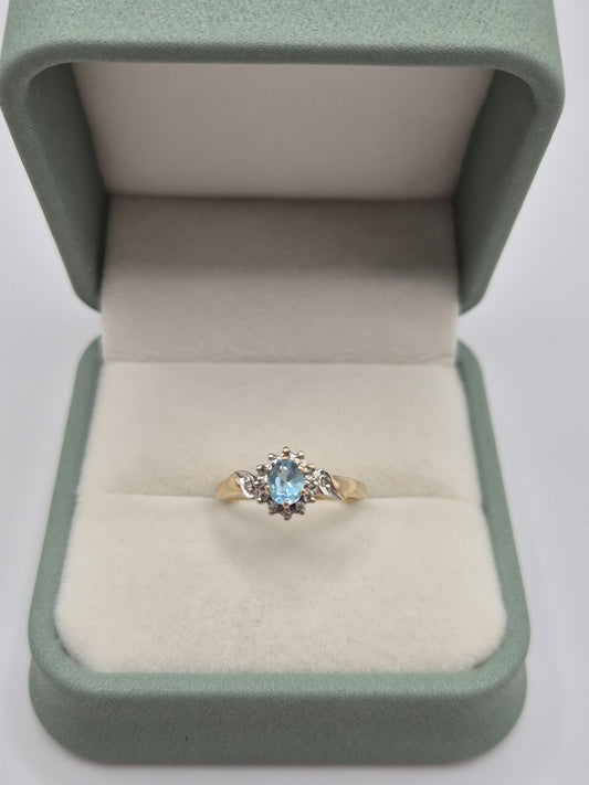 9ct gold topaz and diamond ring