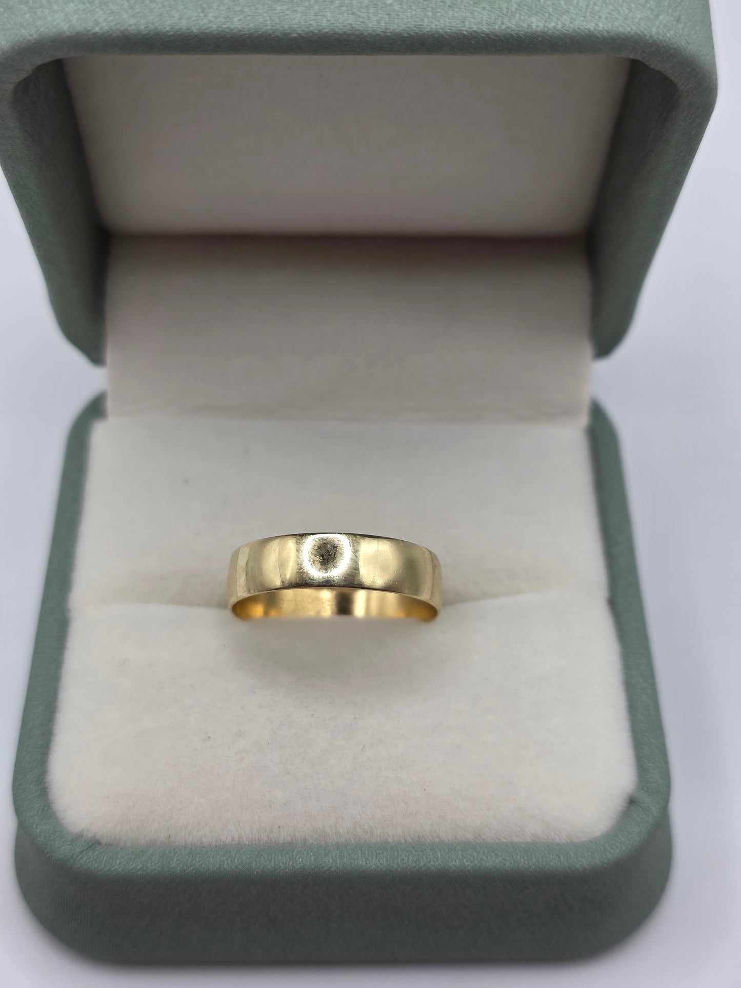 9ct gold wedding band ring