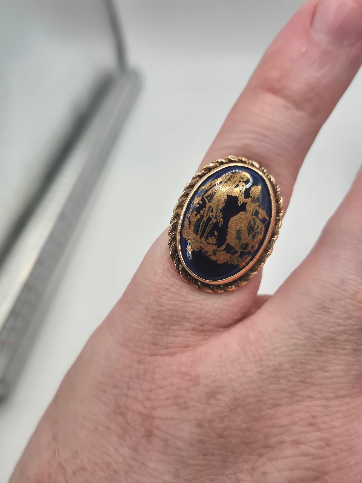 Vintage 9ct gold limoges ring