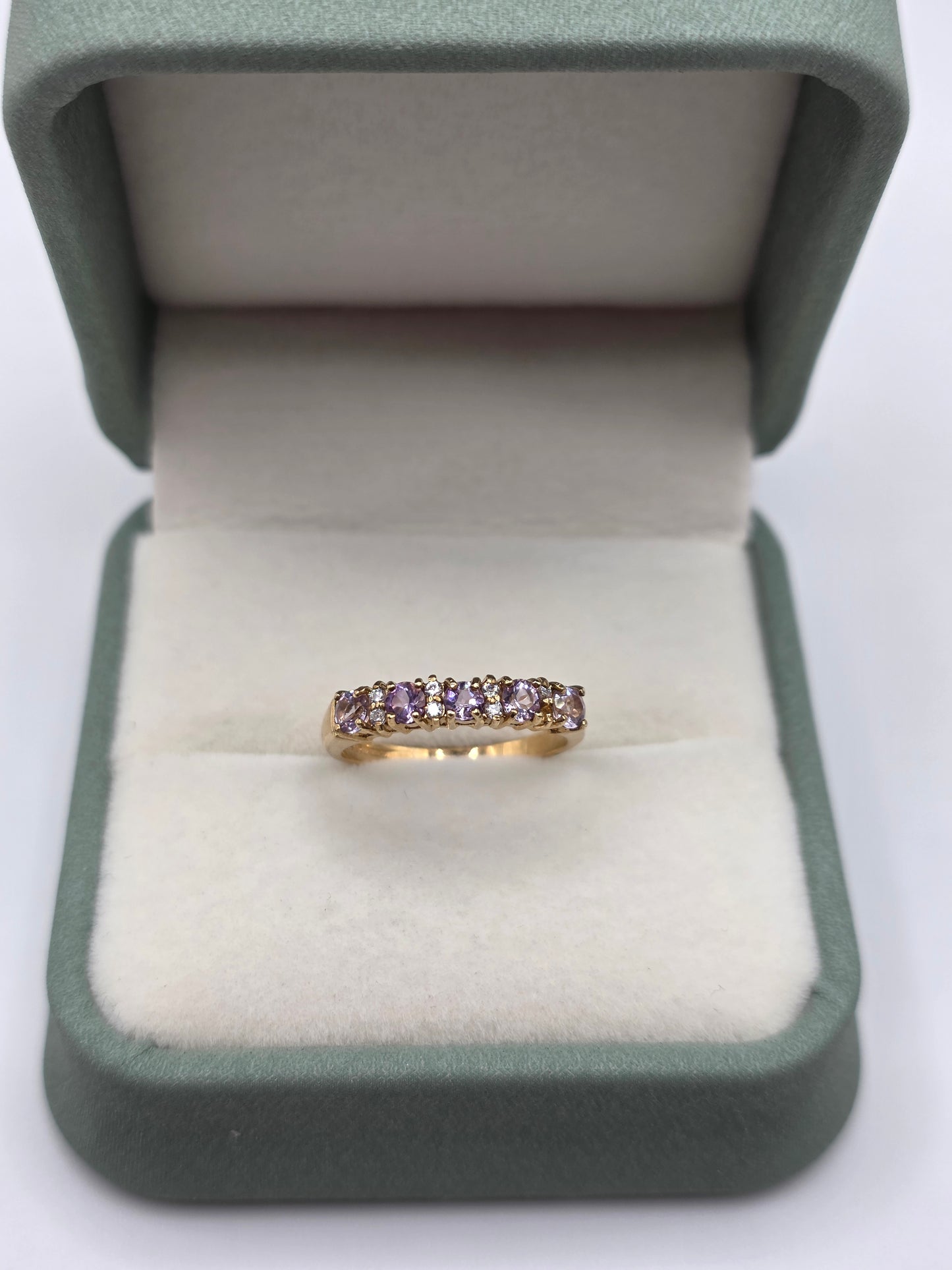 9ct gold amethyst and cz ring