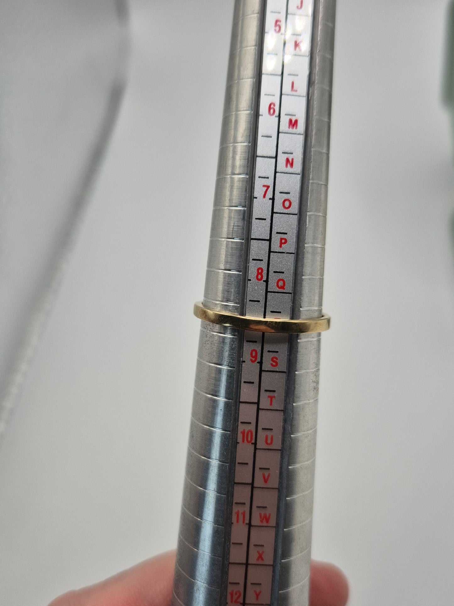 9ct gold topaz and diamond ring