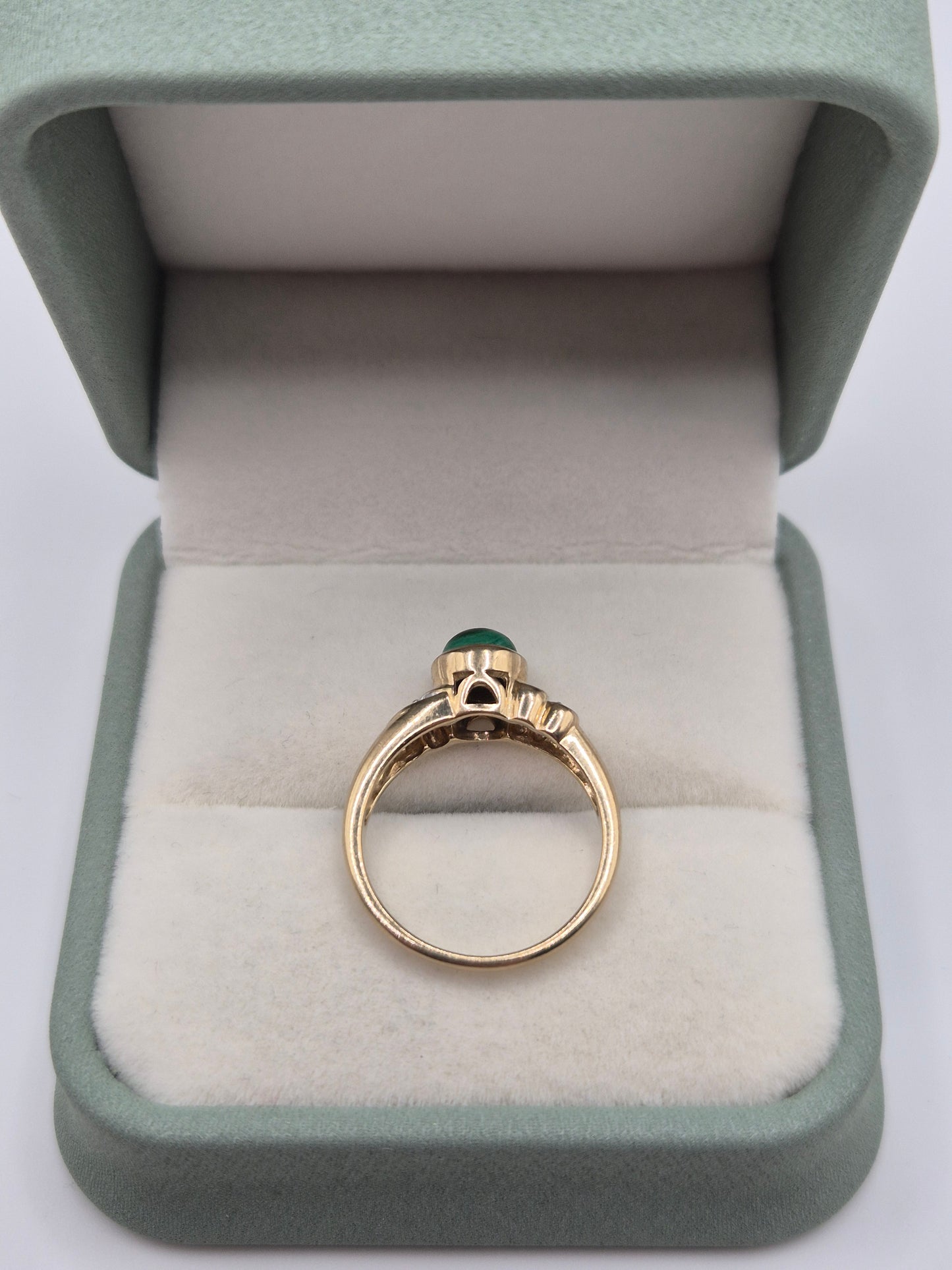 9ct gold malachite and diamond ring