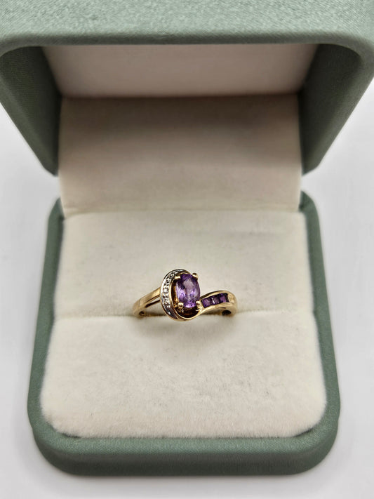 9ct gold amethyst and diamond ring