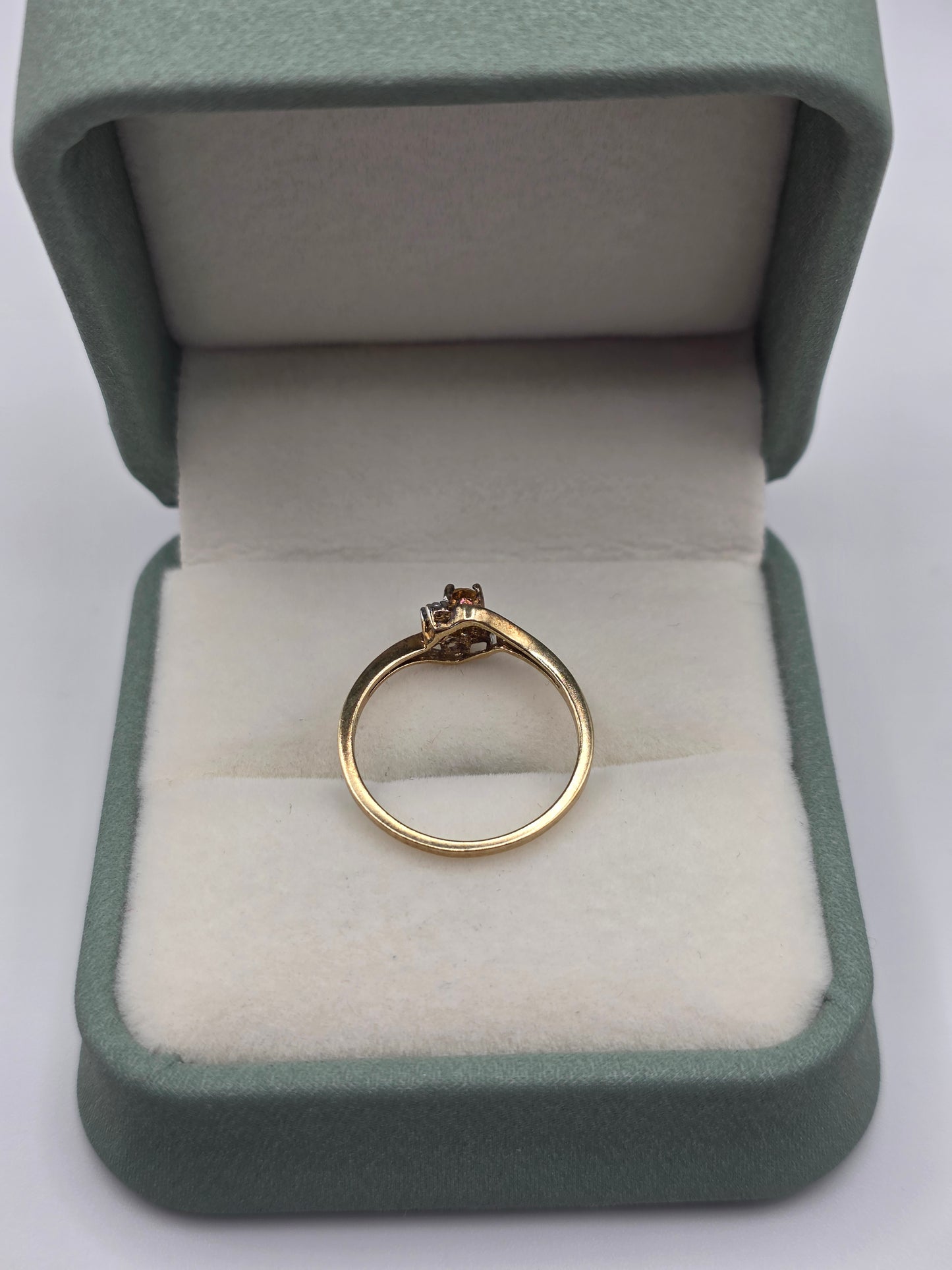 9ct gold citrine and diamond ring