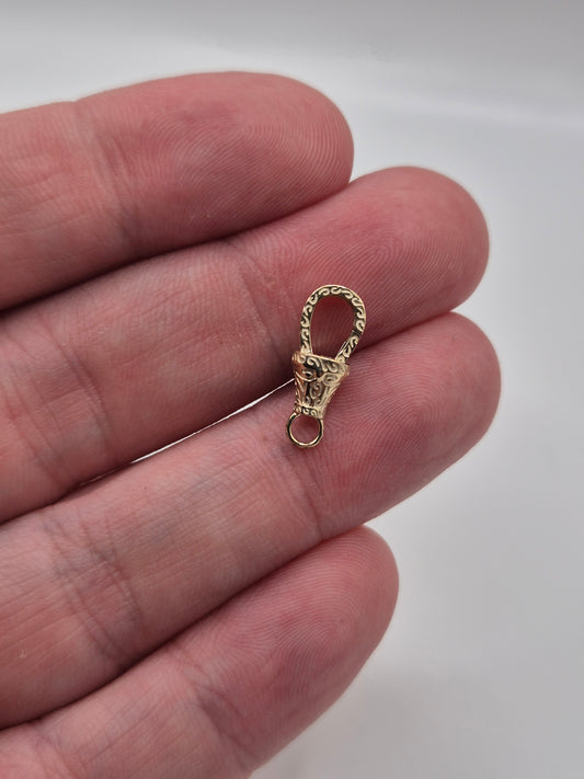 9ct gold engraved dog clip 16mm