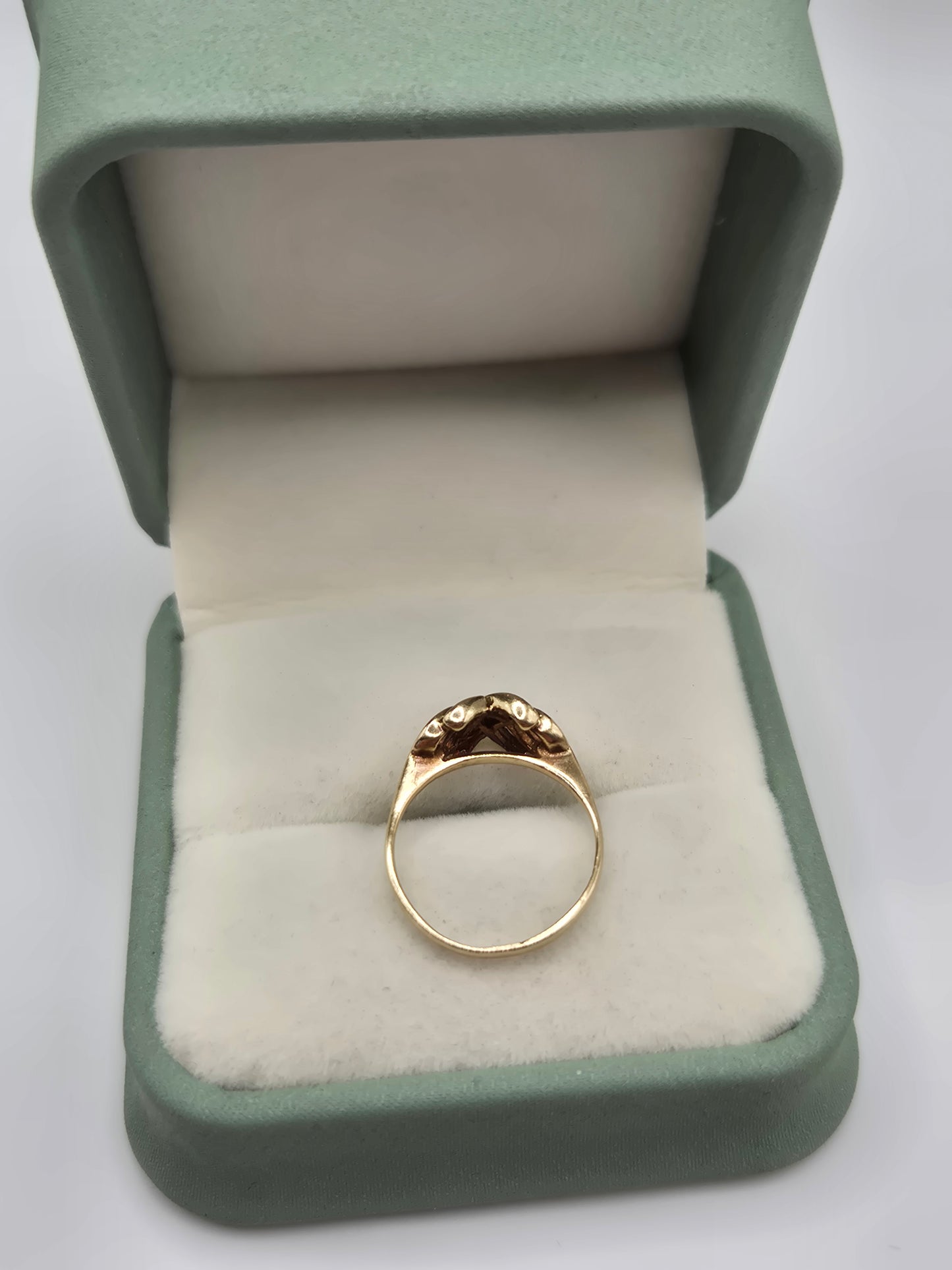 9ct gold ring