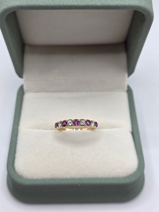 9ct gold ruby and cz ring