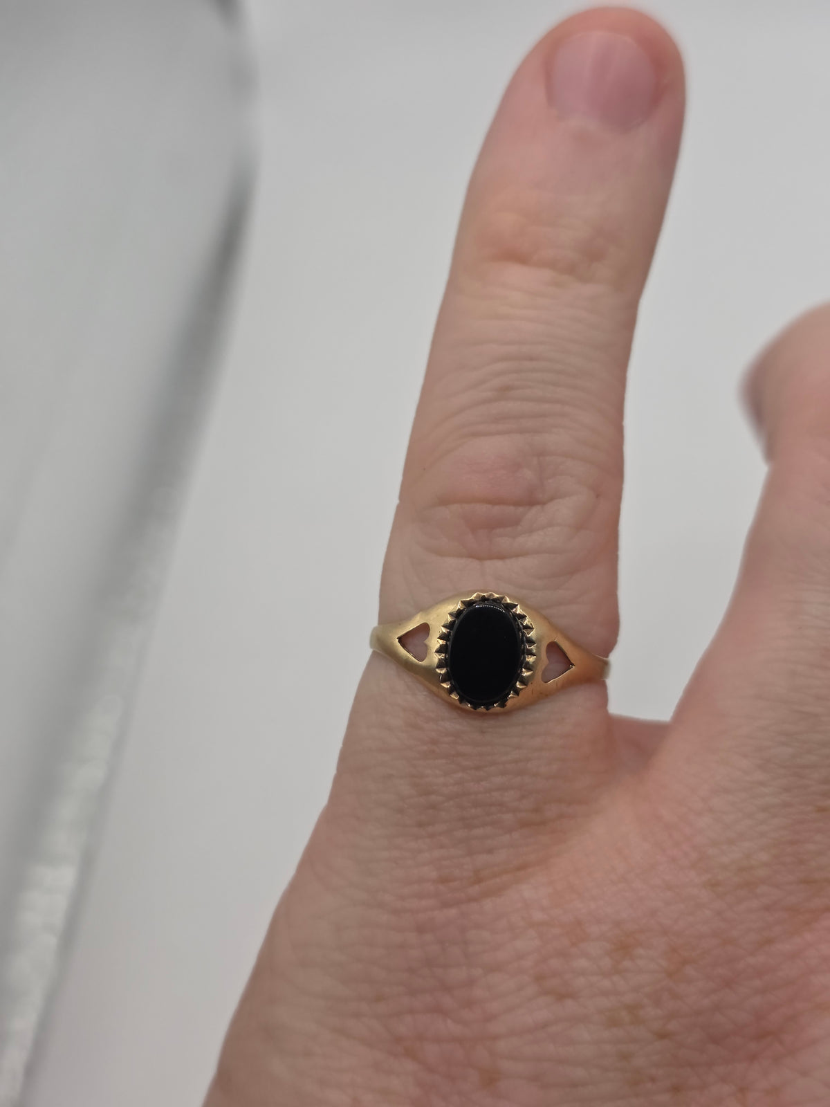 9ct gold onyx ring