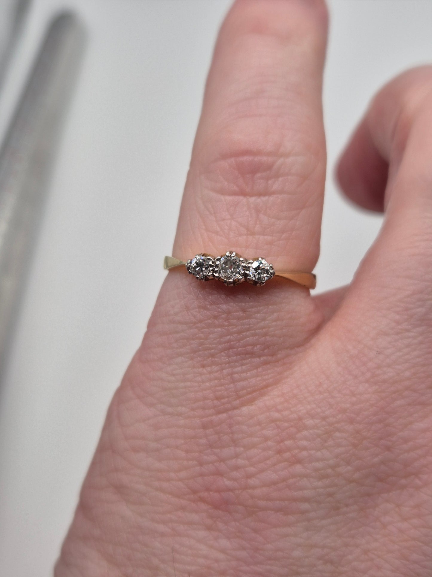 18ct gold diamond ring