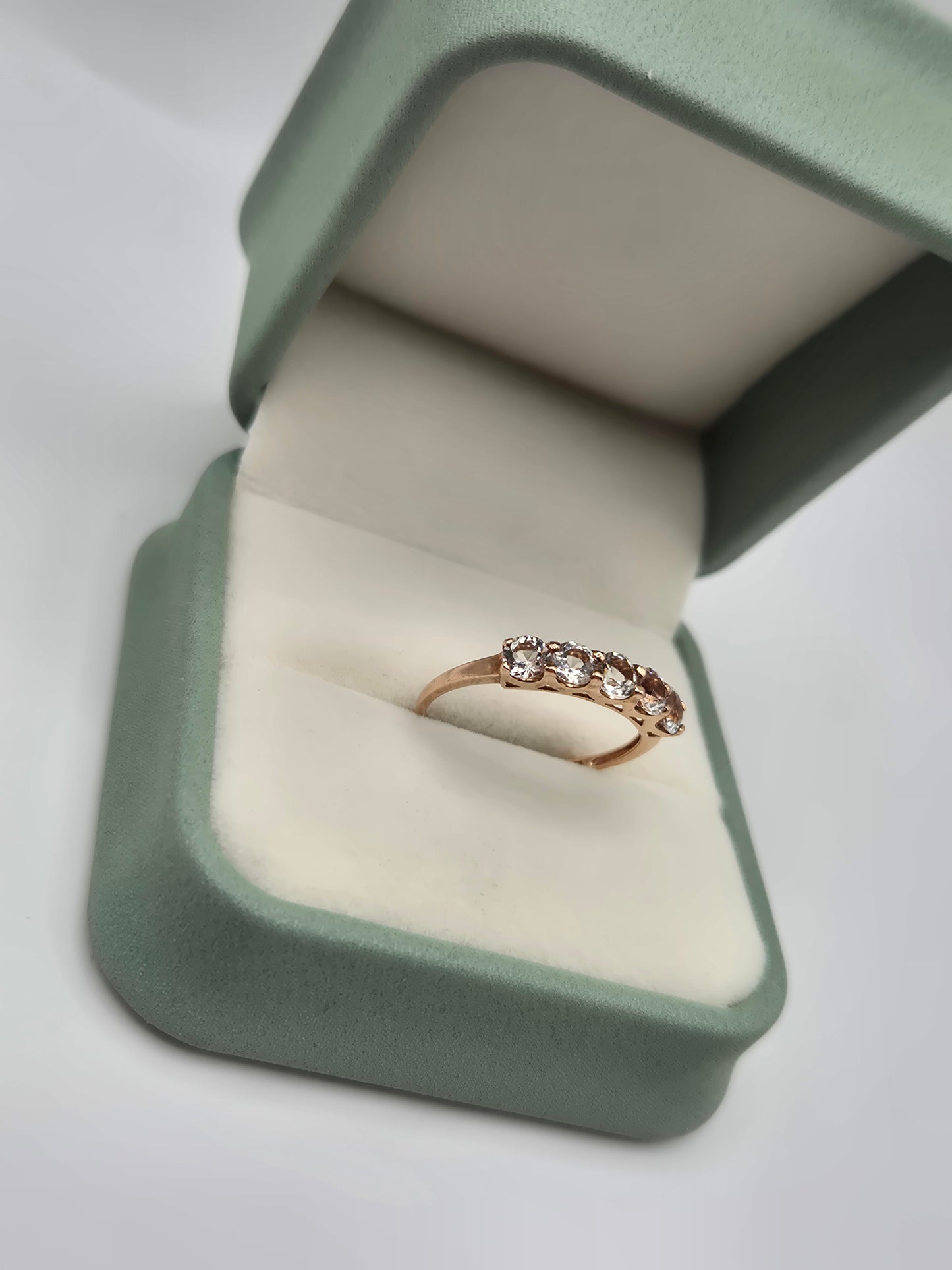 9ct rose gold quartz ring