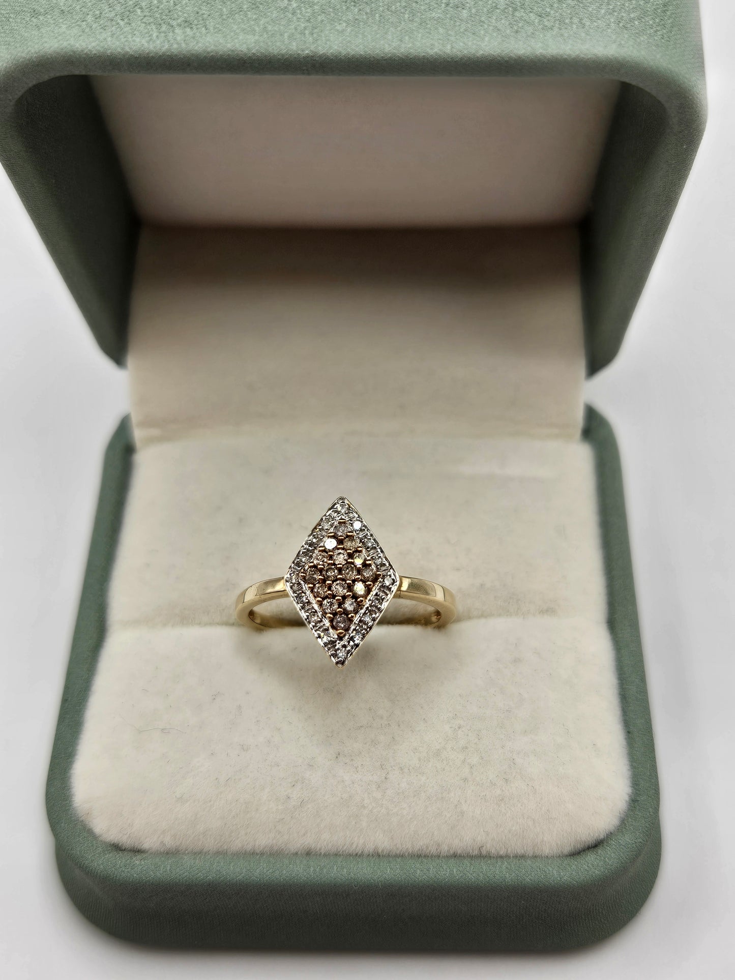 9ct gold cognac diamond ring