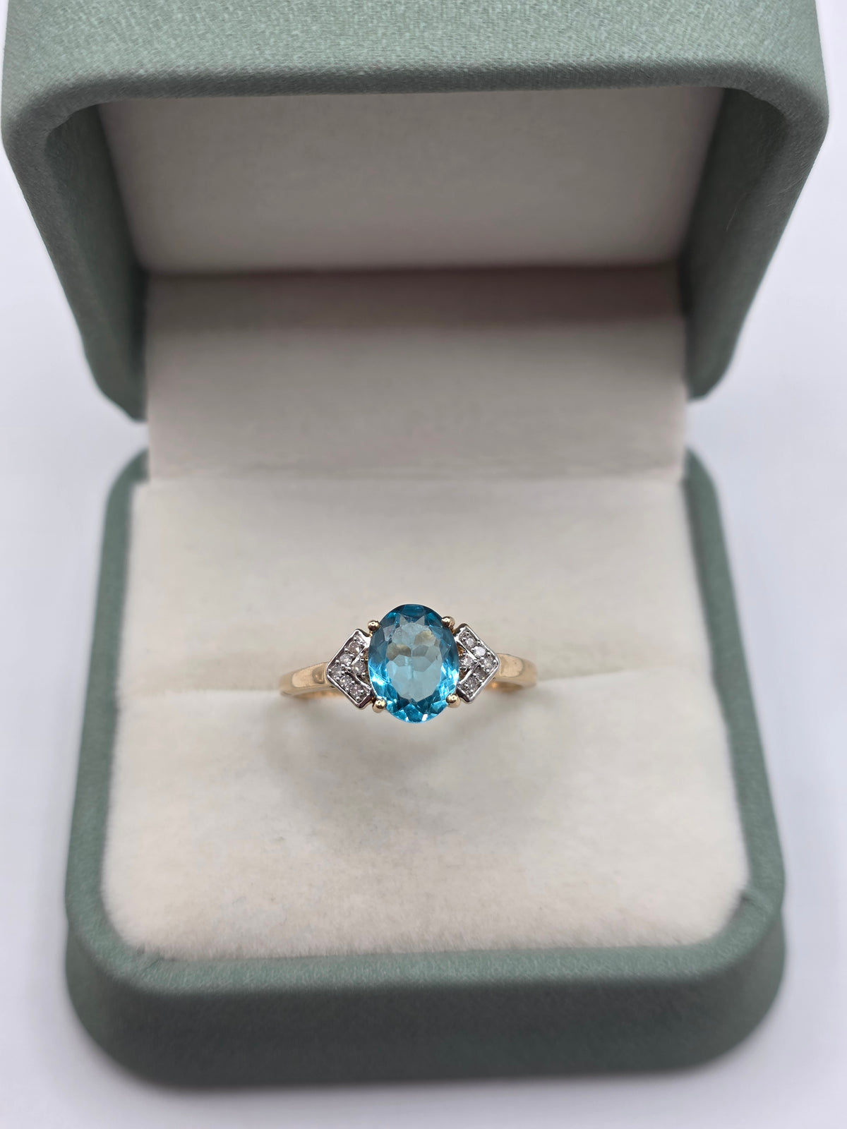 9ct gold topaz and diamond ring