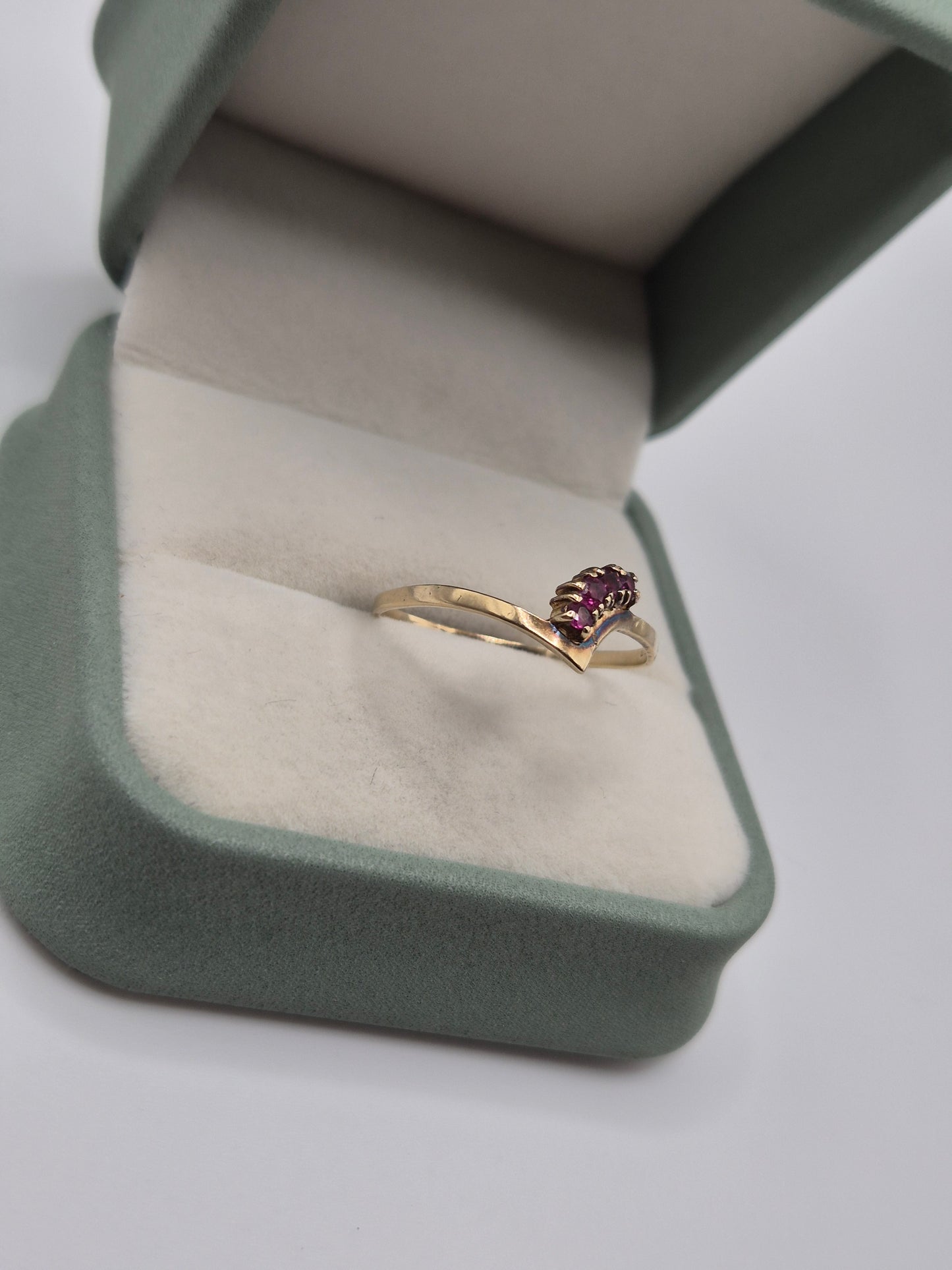 9ct gold ruby ring