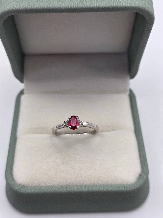 9ct white gold red spinel and diamond ring