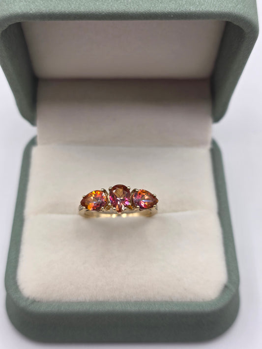 9ct gold topaz and diamond ring