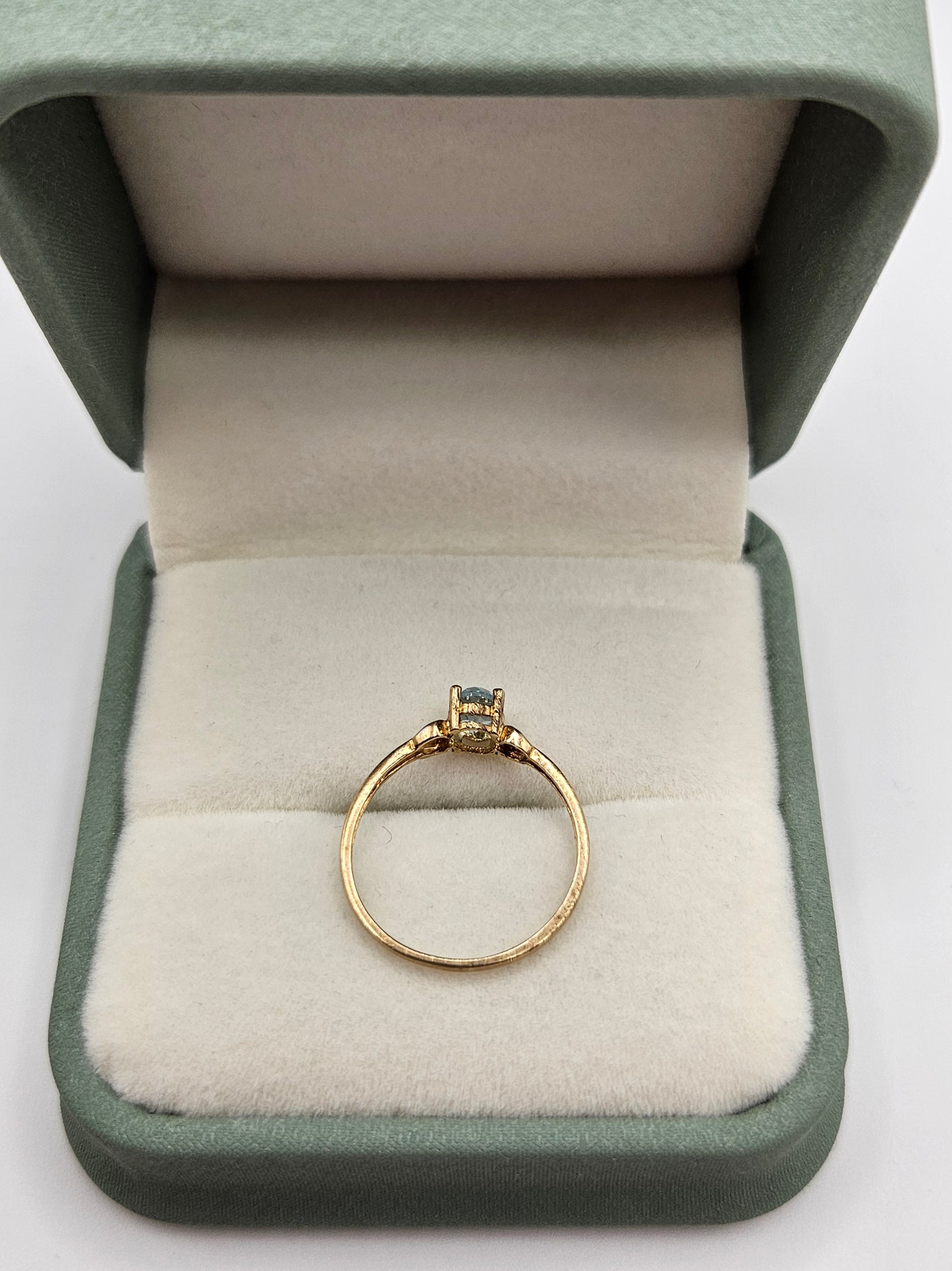 9ct gold topaz ring