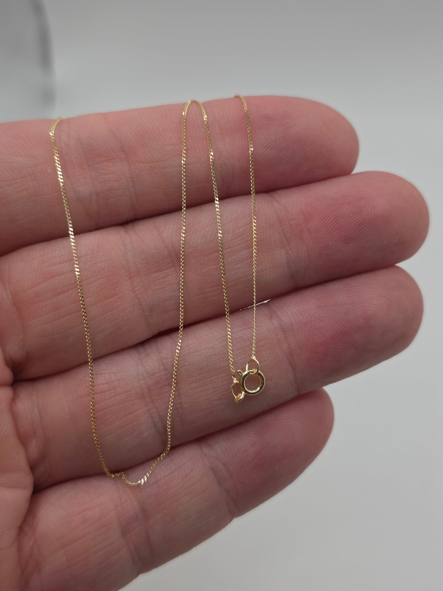 9ct curb gold chain (40)