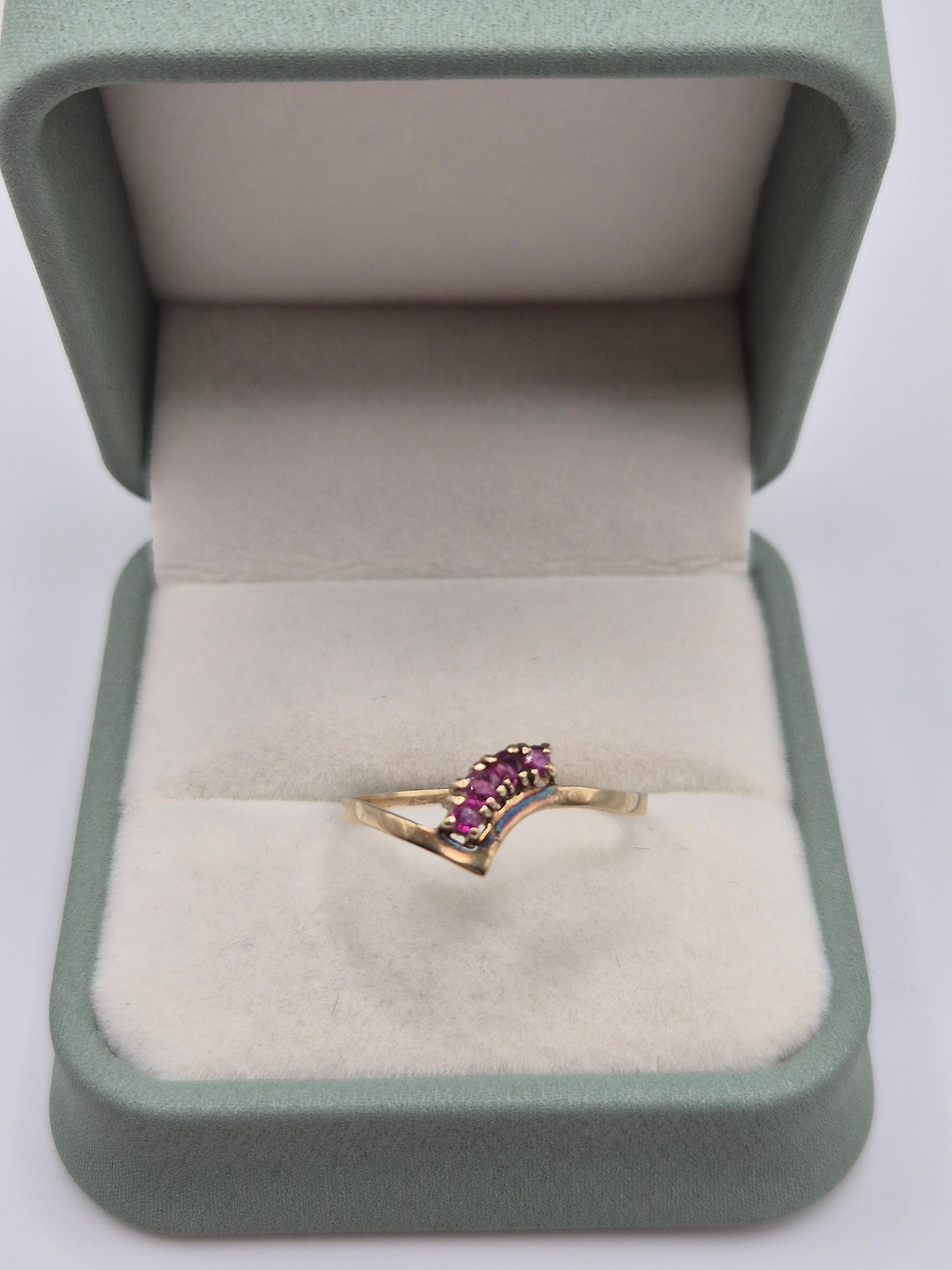 9ct gold ruby ring