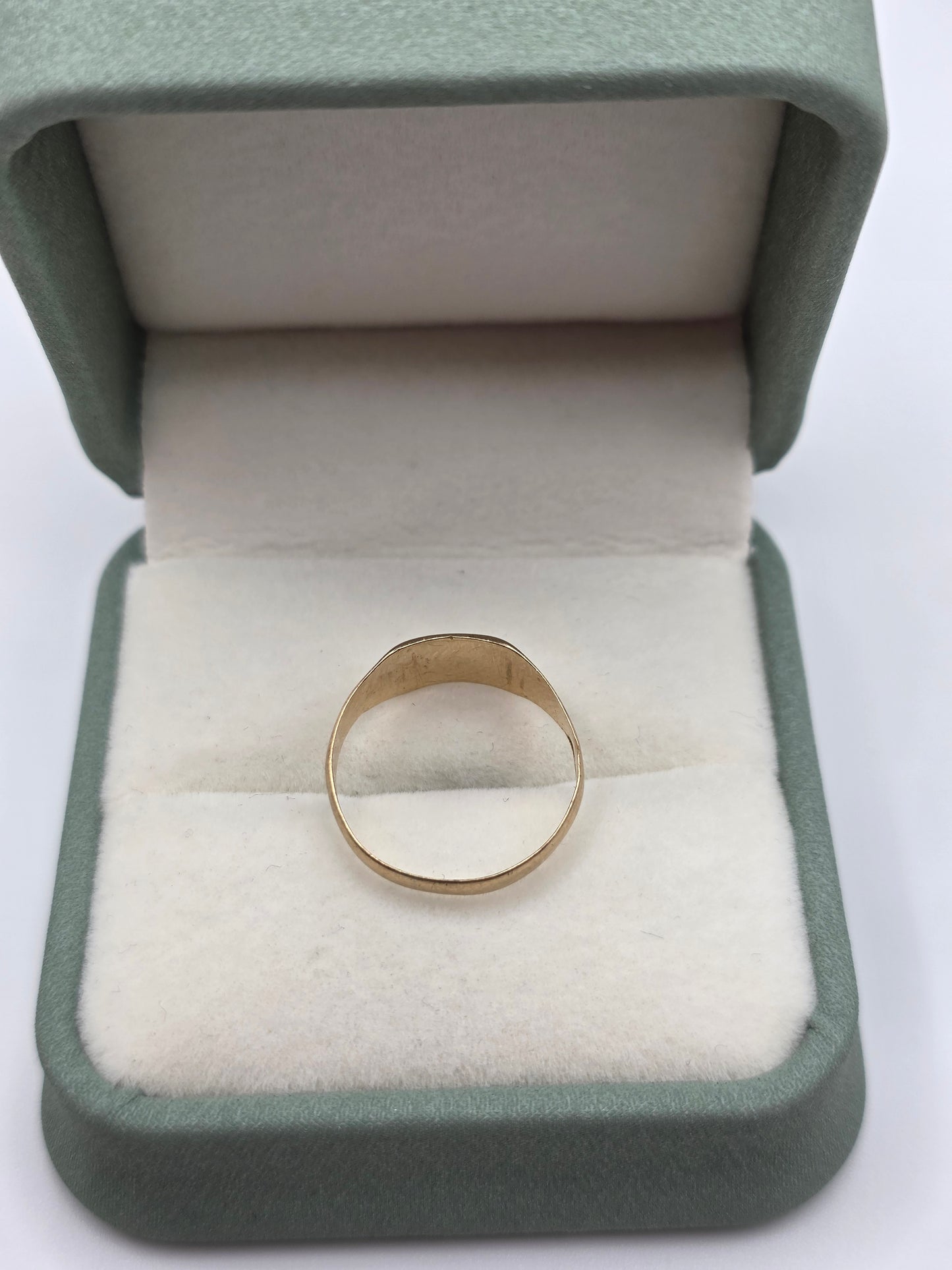 9ct gold signet ring