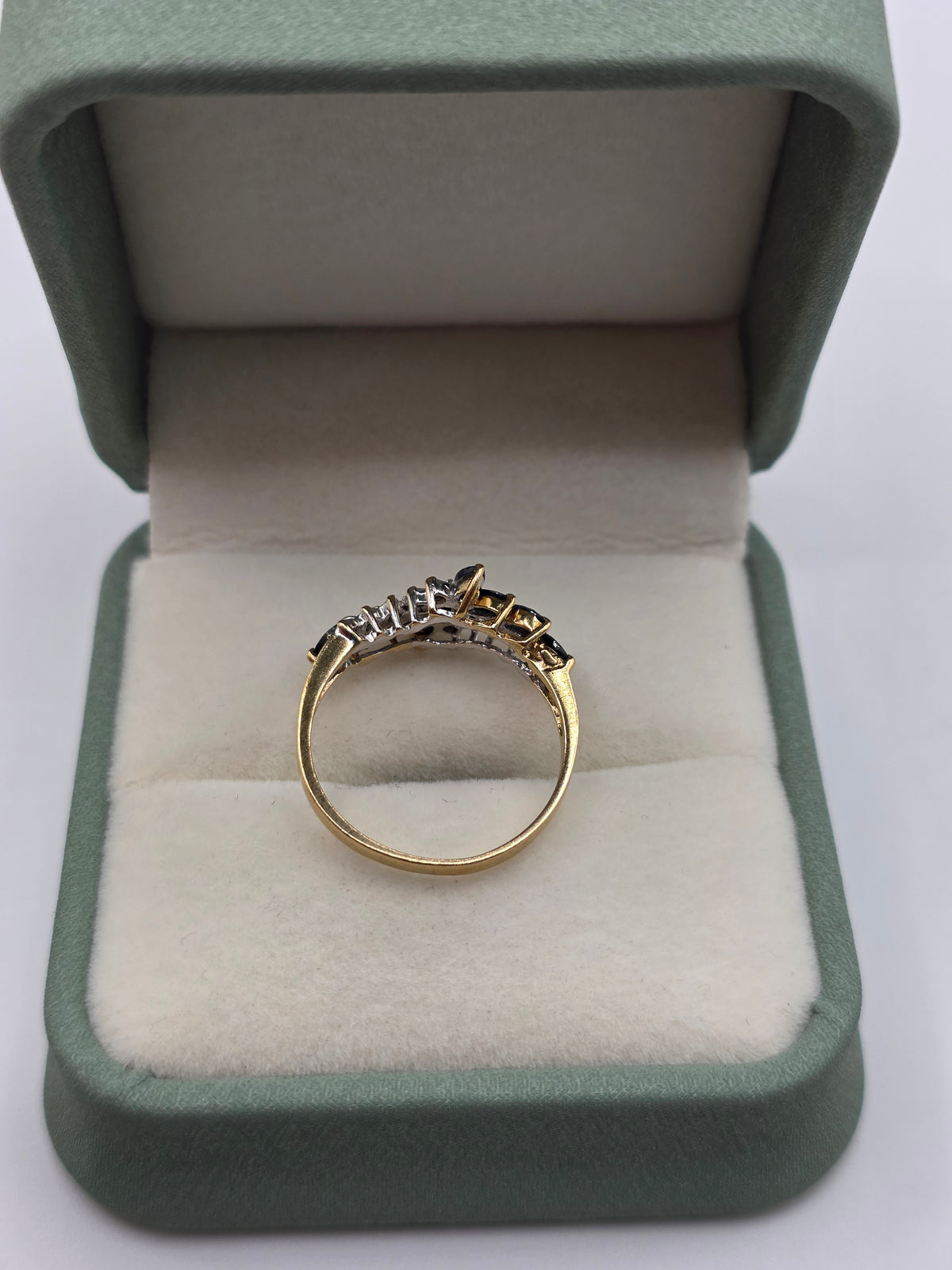 9ct gold sapphire and diamond ring