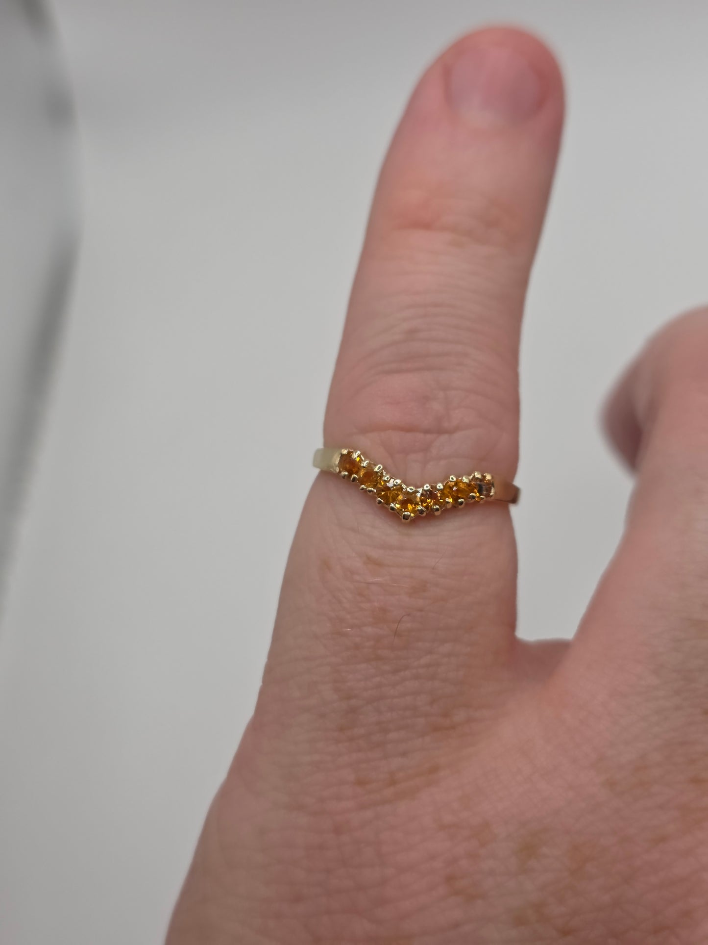 9ct gold citrine wishbone ring