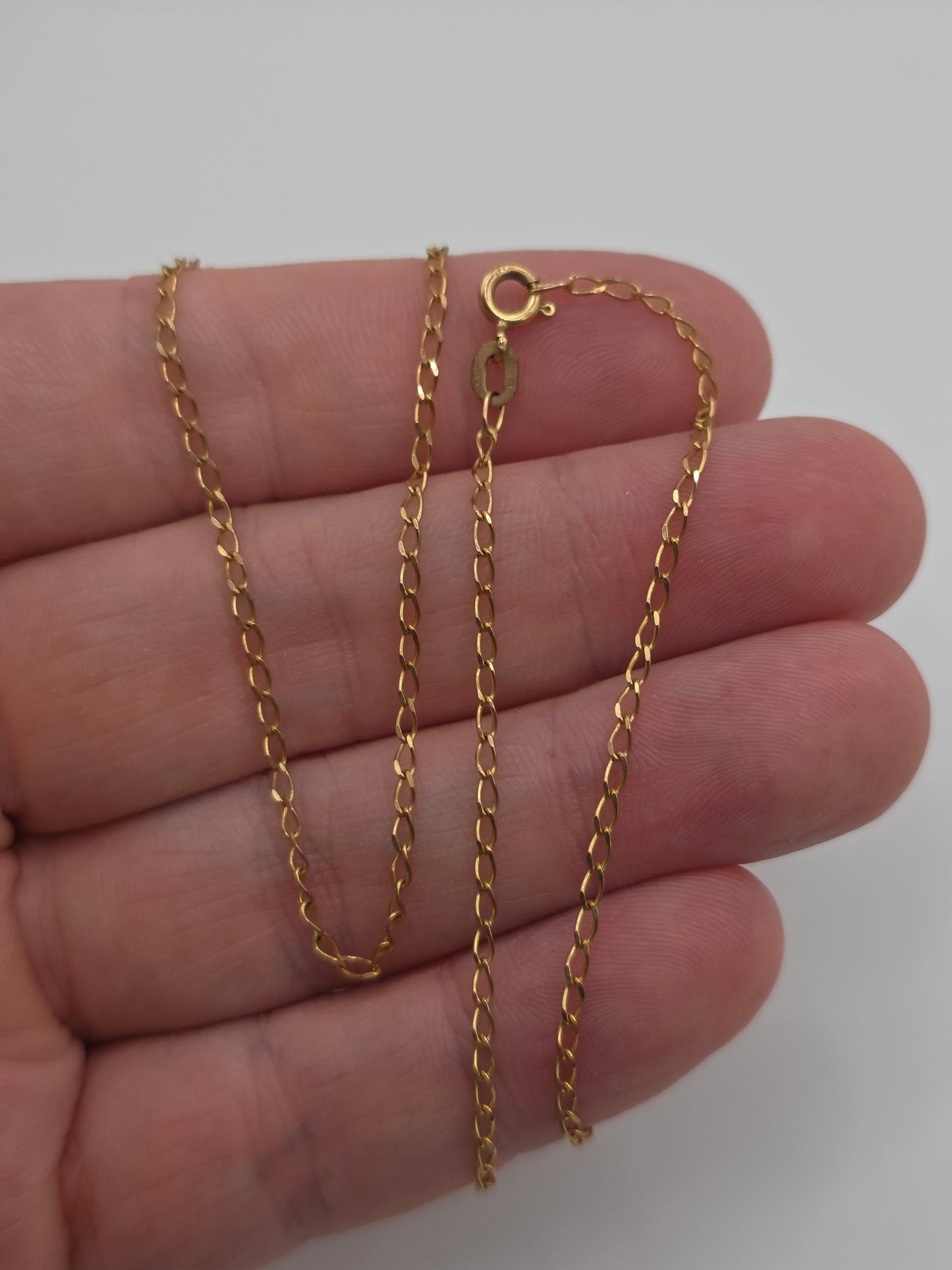 9ct gold chain (108)