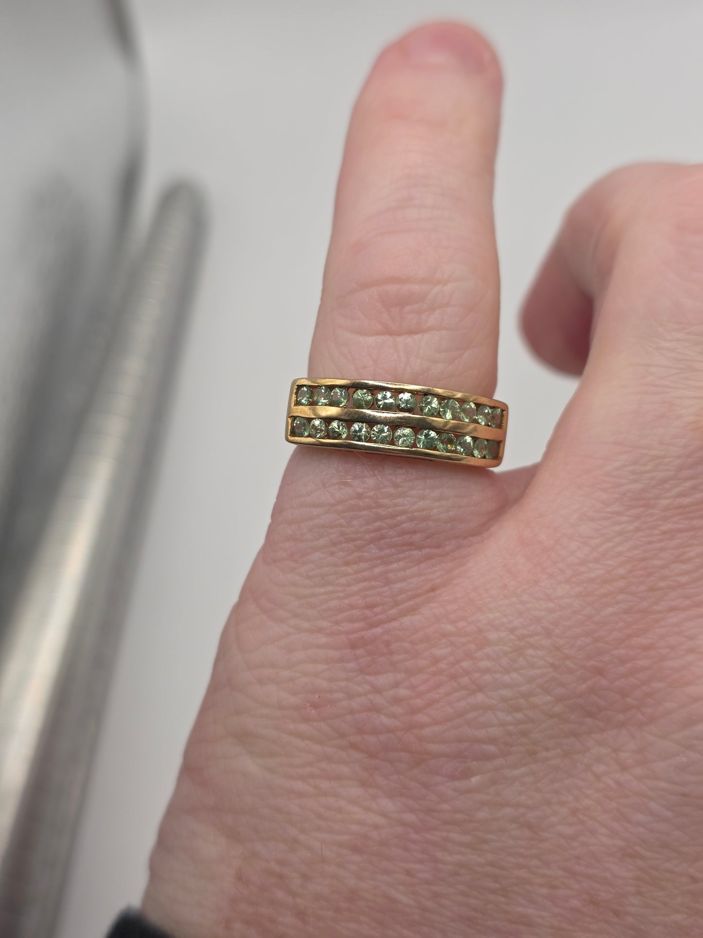 9ct gold quartz ring