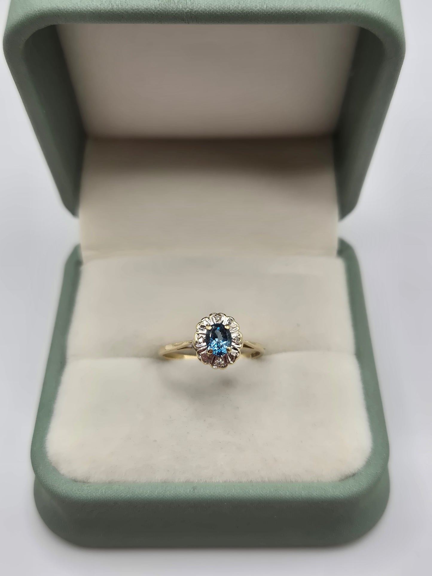 9ct gold topaz and diamond ring