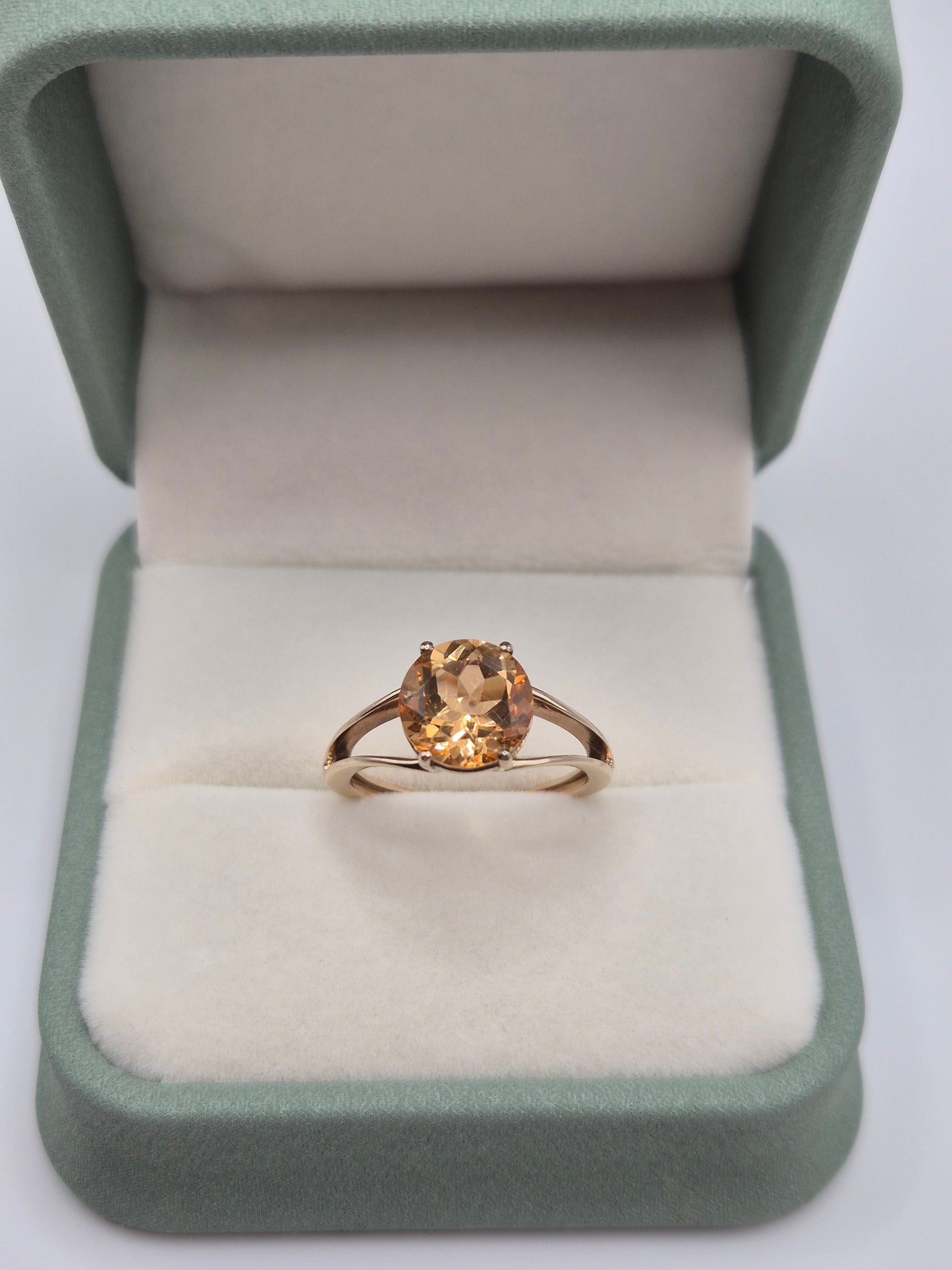 9ct gold citrine ring