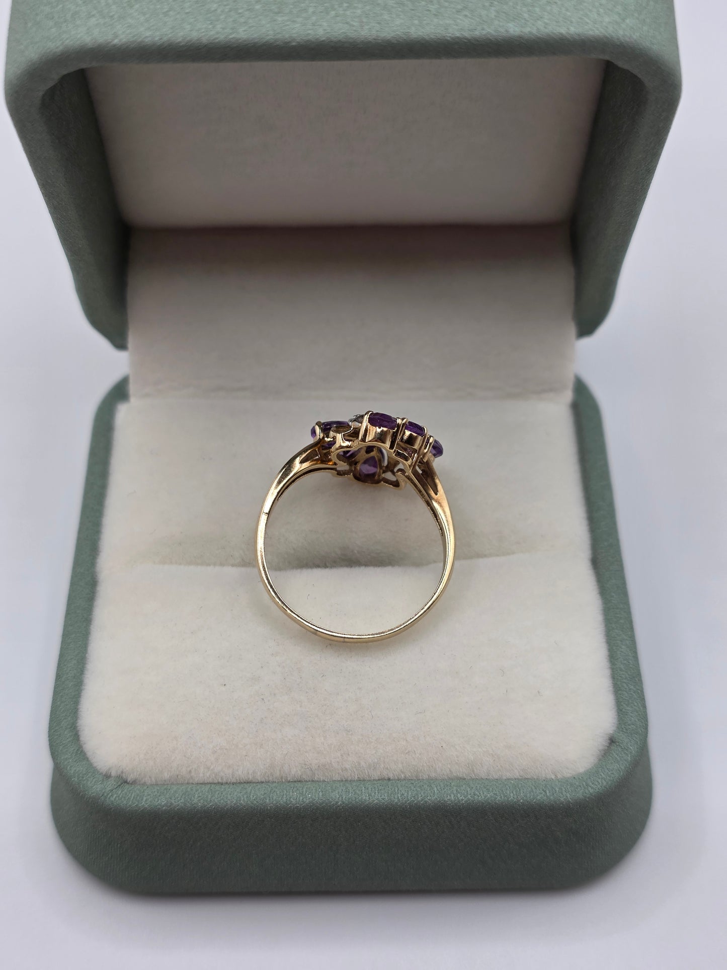 9ct gold amethyst and diamond ring